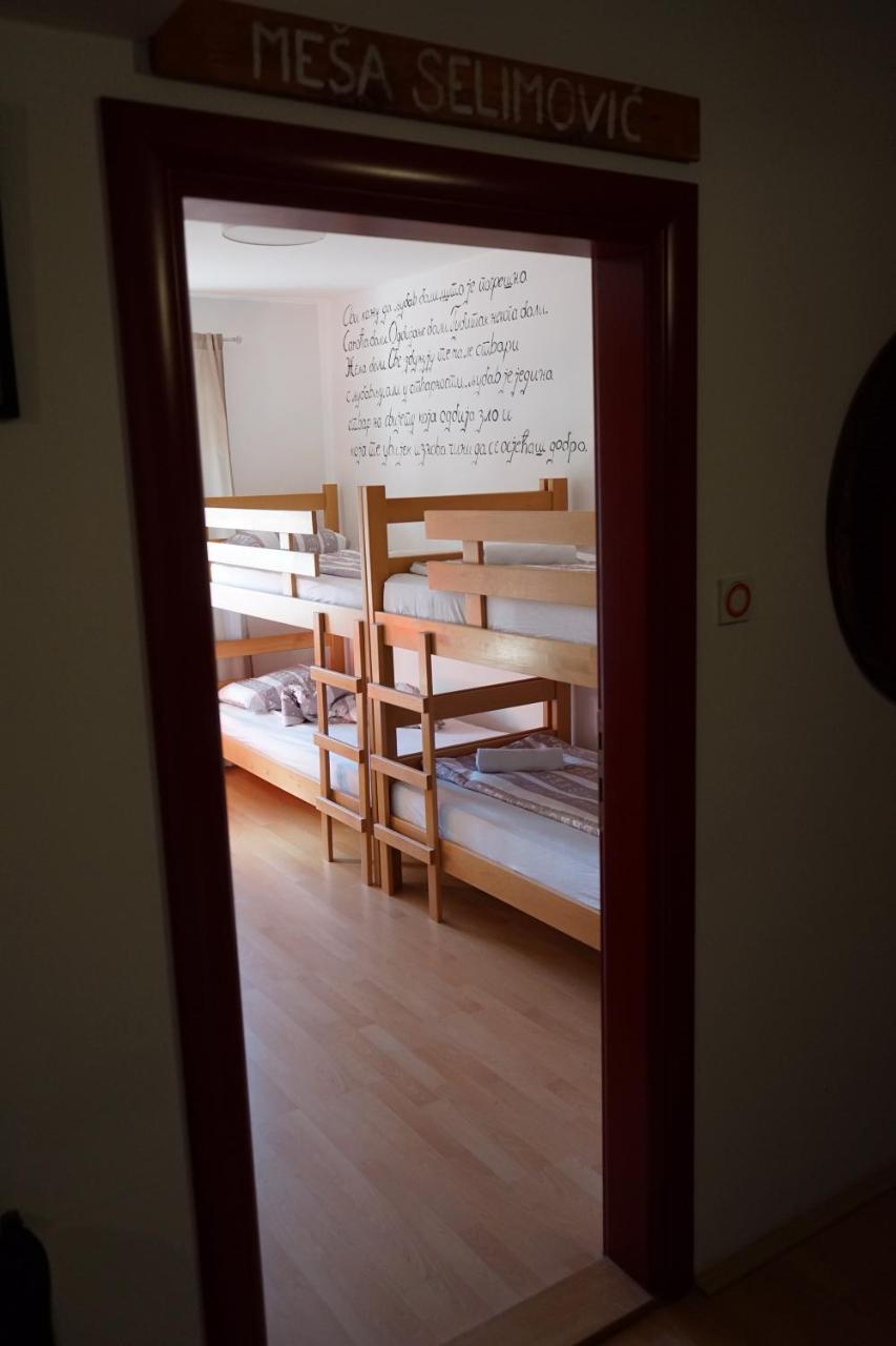 Hostel The Red Door Требине Екстериор снимка