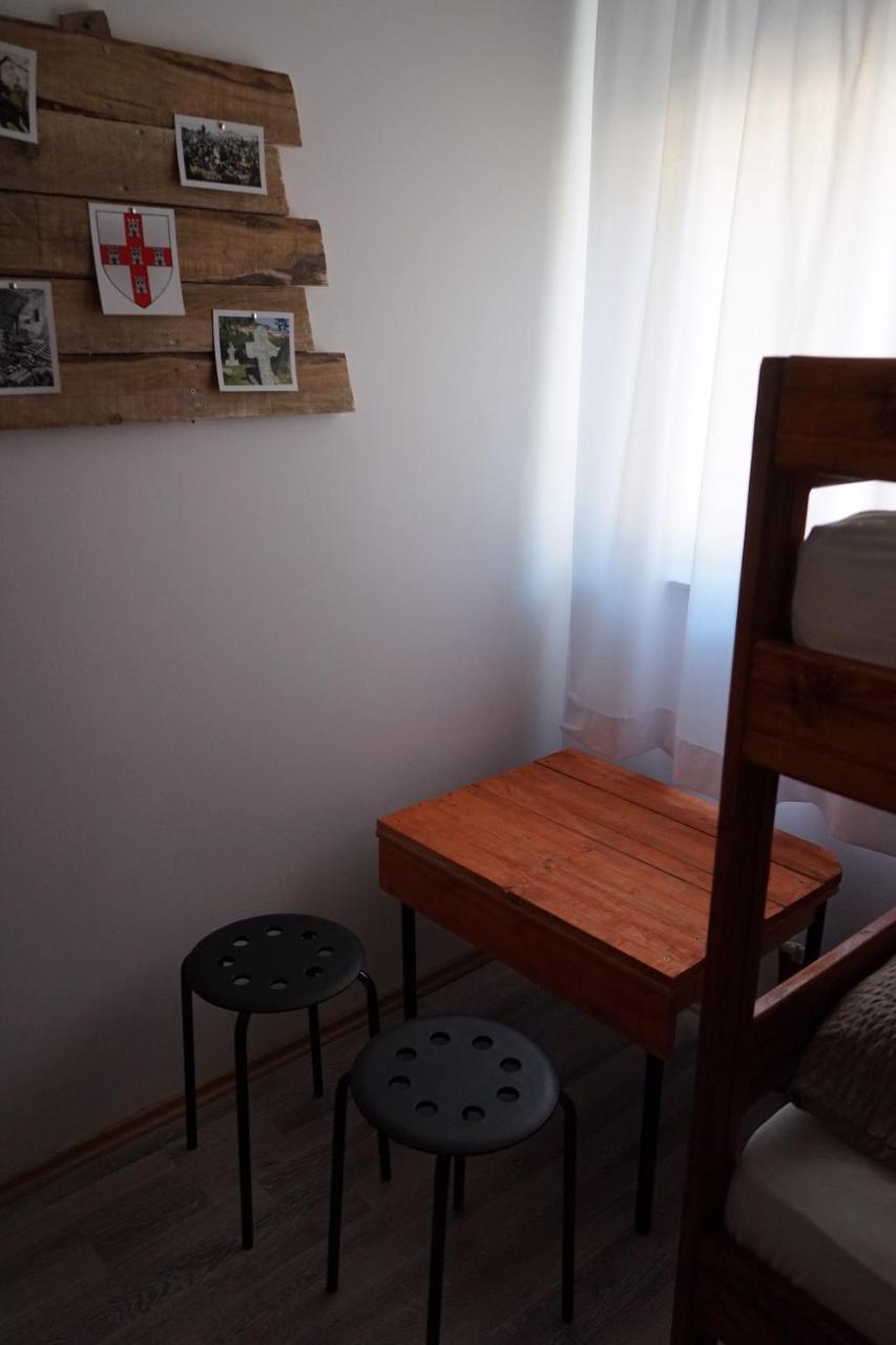 Hostel The Red Door Требине Екстериор снимка